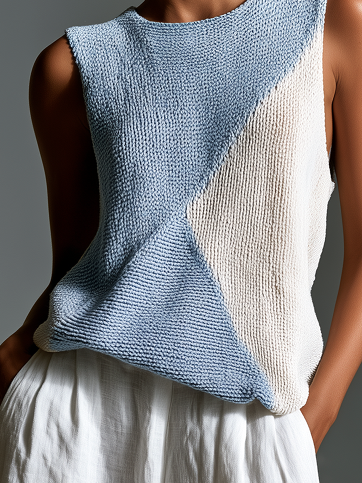 ElevenOra Chic Casual Blue-White Colorblock Round-Neck Sleeveless Loose-Fit Knit Vest Top