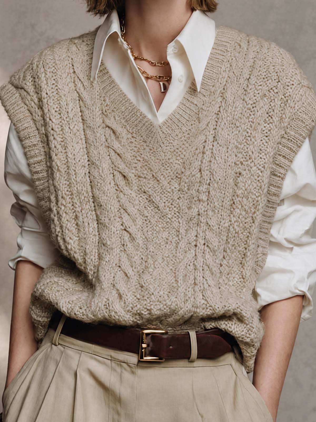 ElevenOra Chic Oatmeal-Colored V-Neck Cable Pattern Sleeveless Loose-Fit Sweater Top