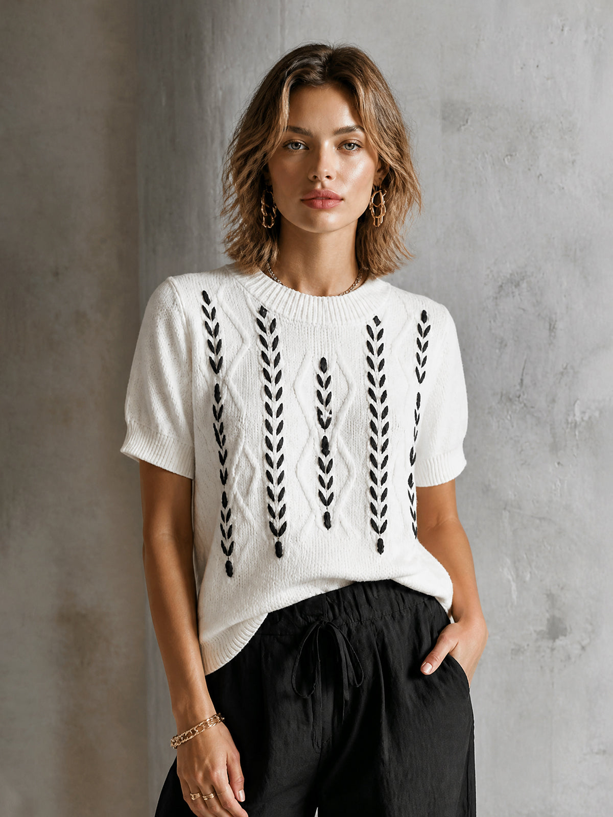 ElevenOra Chic Retro Cream-Black Colorblock Wheat Leaf Round Neck Short Sleeve Loose-Fit Cable Knit Sweater Top