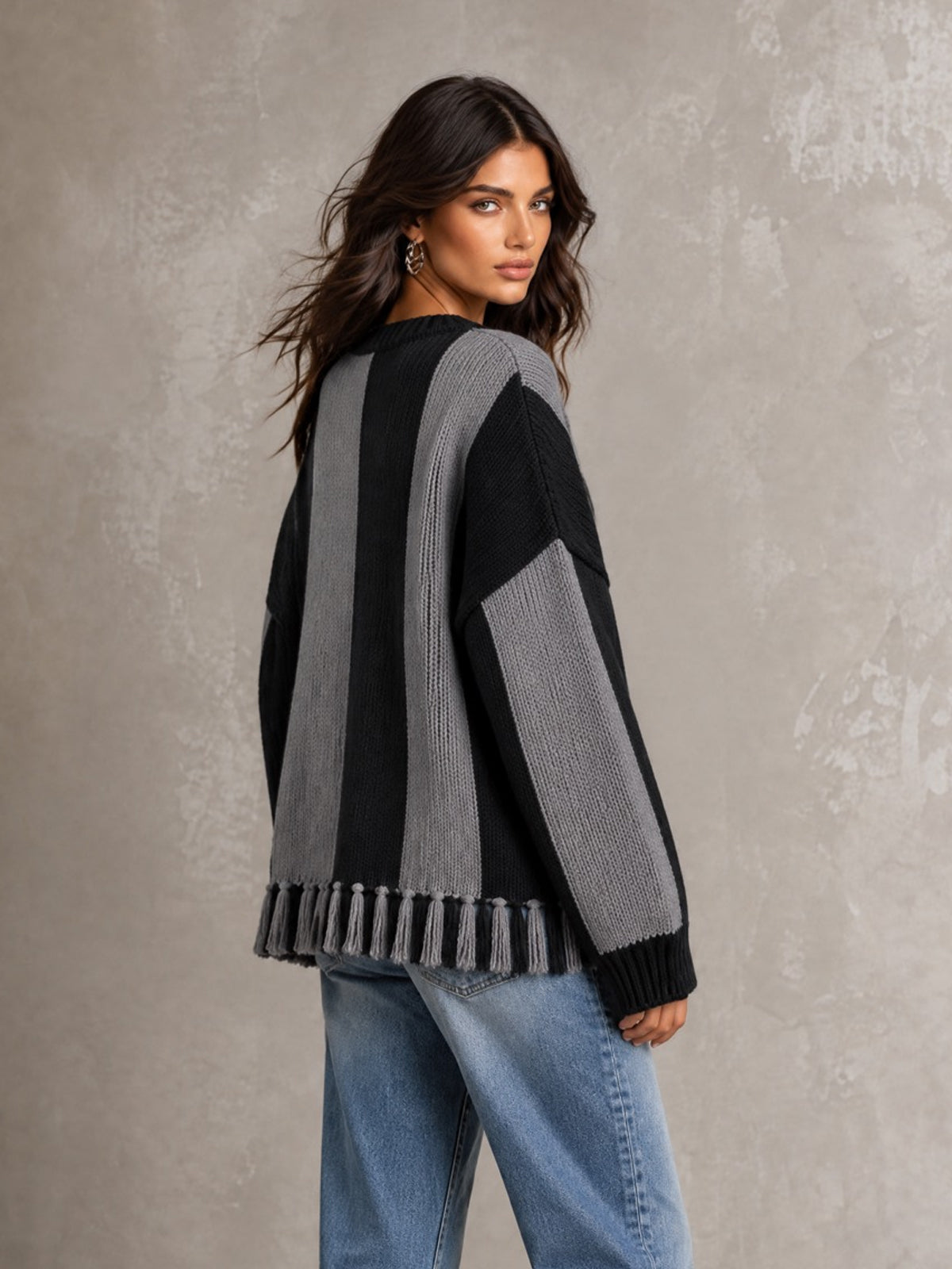 ElevenOra Chic Casual Gray-Black Colorblock Round-Neck Long-Sleeve Fringe Detail Loose-Fit Wool Blend Knit Sweater